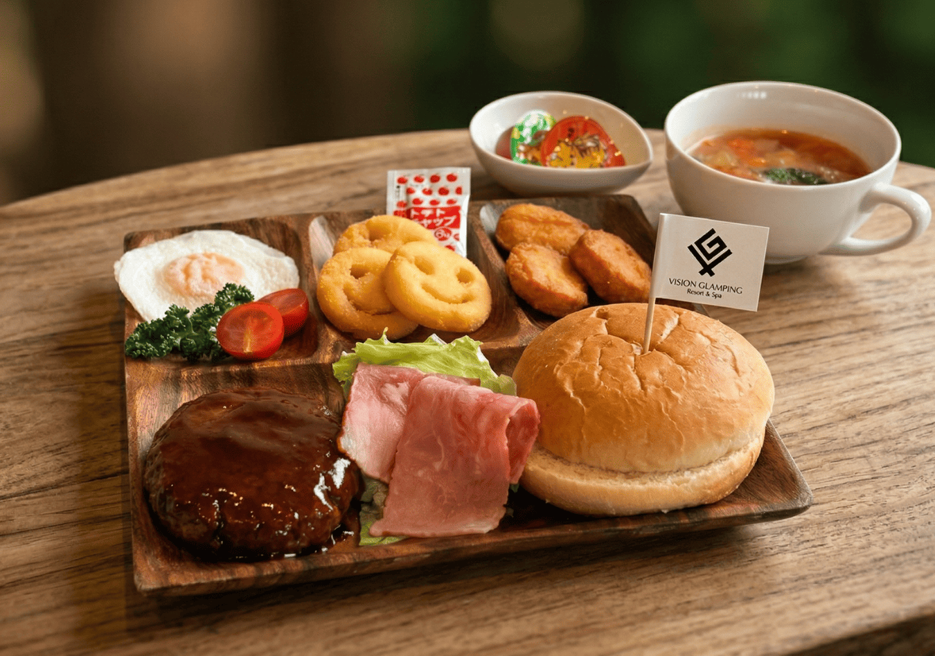 4세 이상 유아 식사 (키즈 플레이트 포함・1일 차) 메뉴입니다:イメージ画像