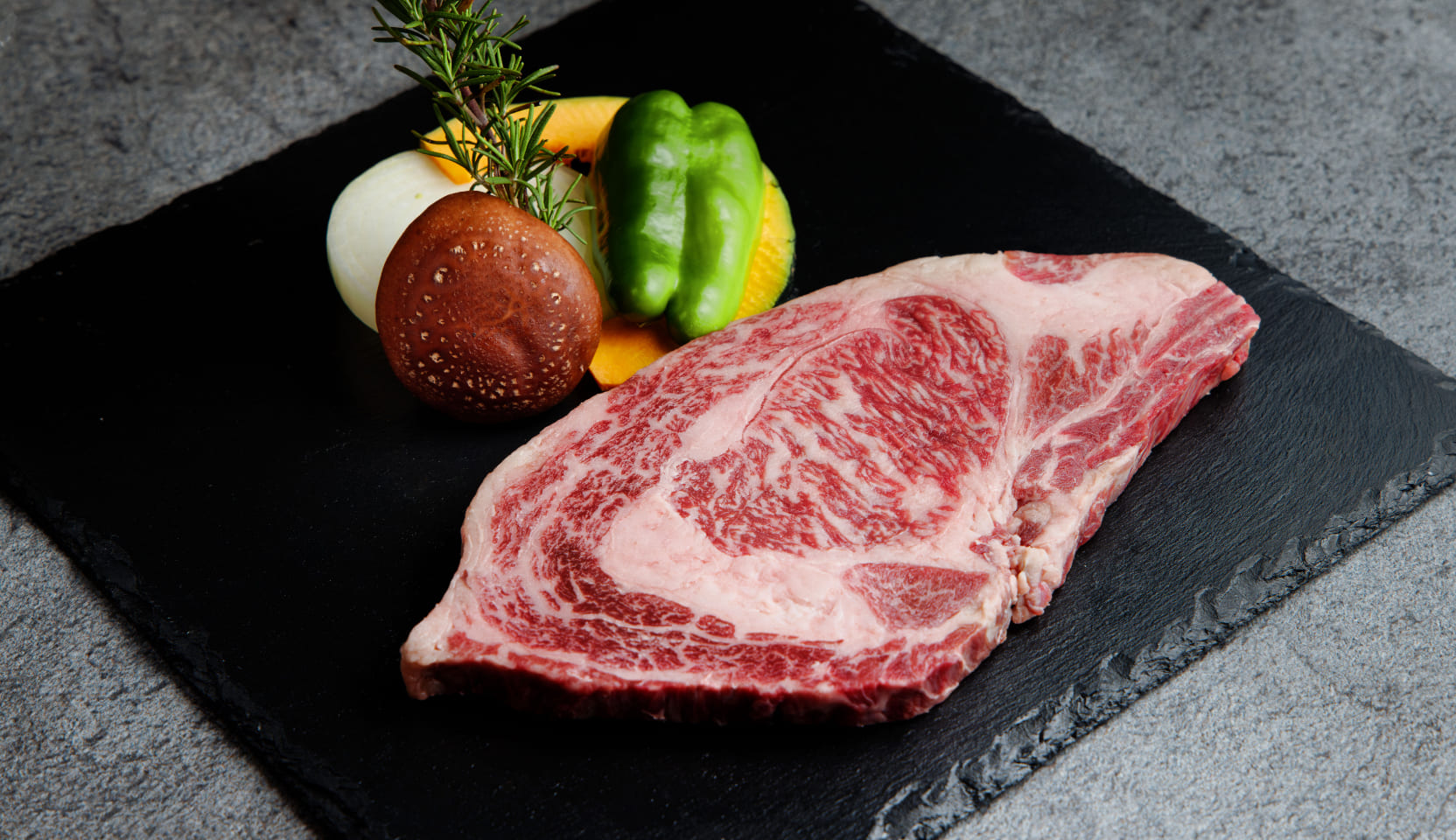 黒毛和牛「梶屋牛」リブロースステーキ(約280g)
