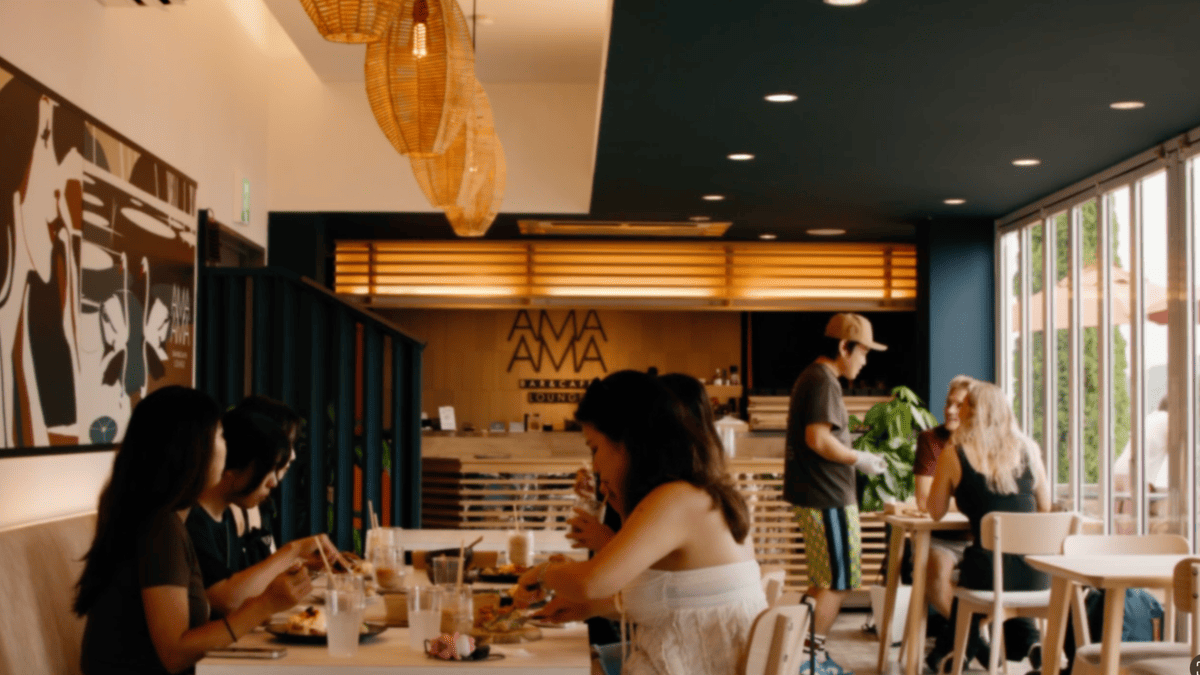AMAAMA BAR&CAFE LOUNGE