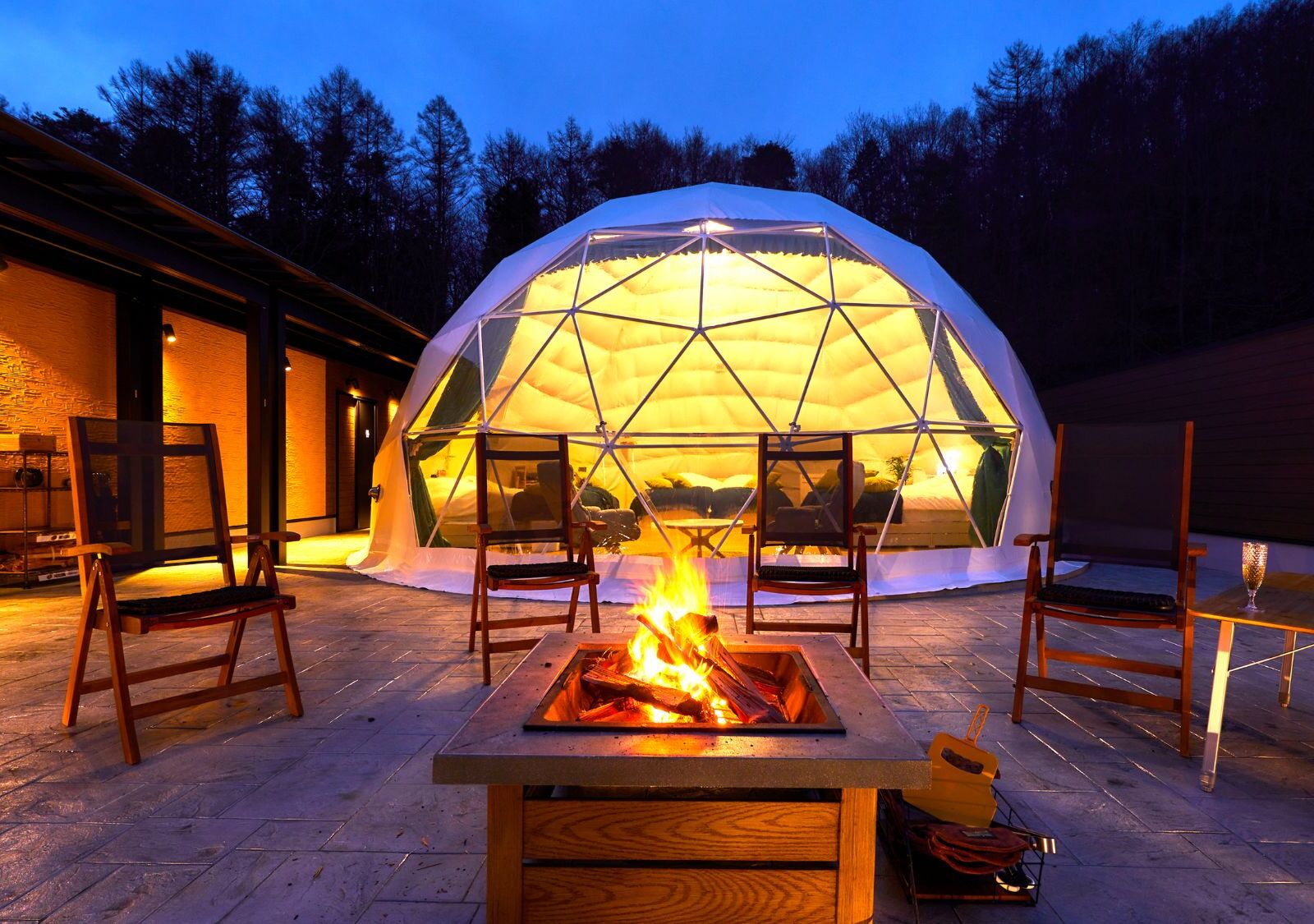 ビジョングランピングリゾート山中湖の夜景イメージ