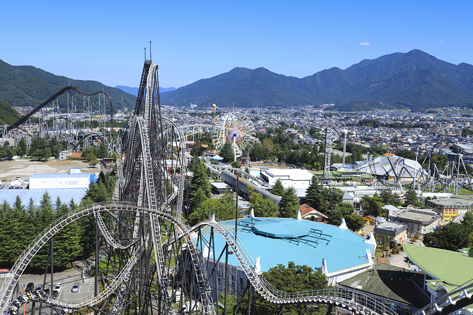 富士急ハイランド（当施設から車で15分）